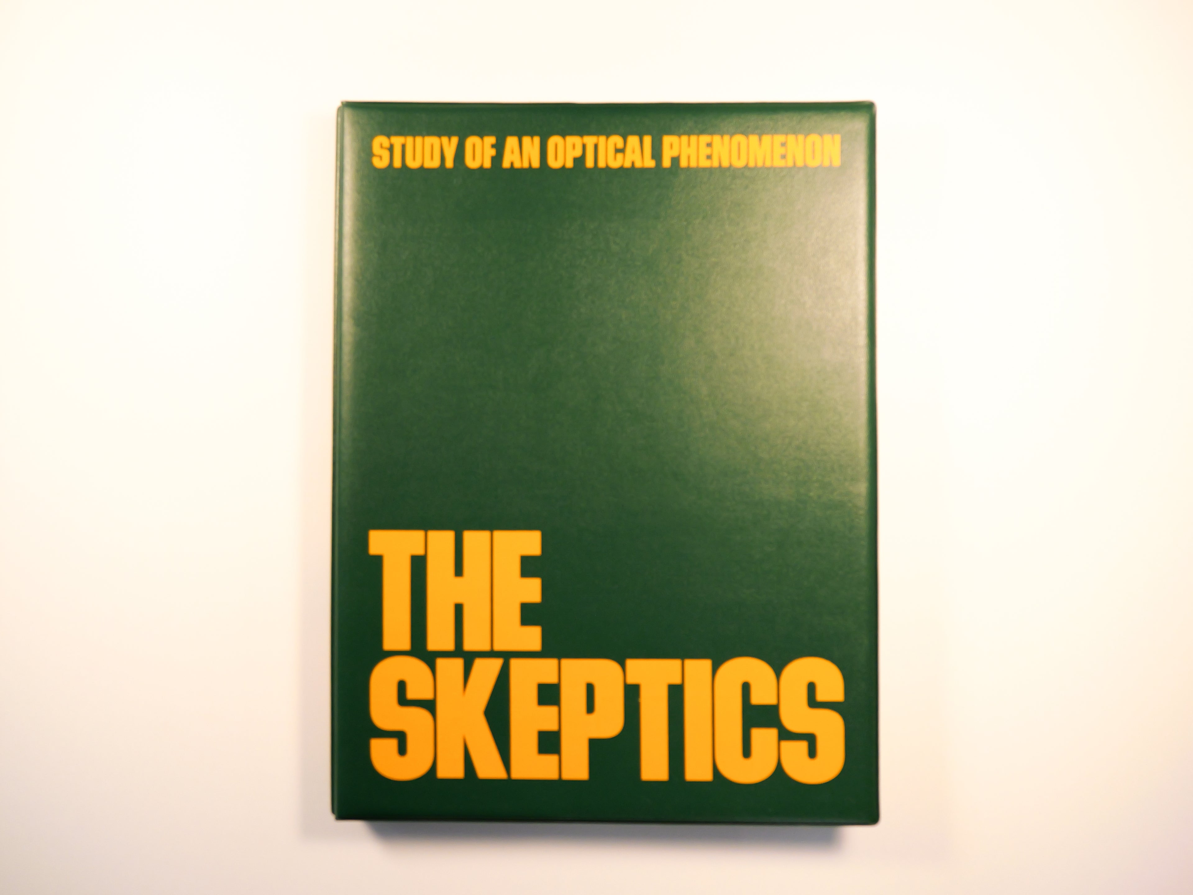 The skeptics, study of an optical phenomena - David de Beyter